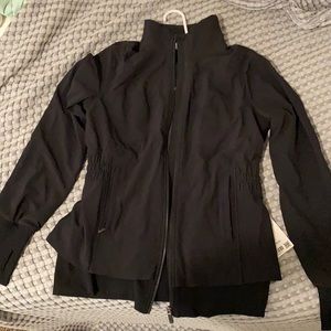 Lululemon Sights Seen Jacket size 8